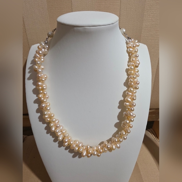 Genuine Baroque Pearls With A Silver 925 Lobster Claw Clasp 16 In - Picture 1 of 6